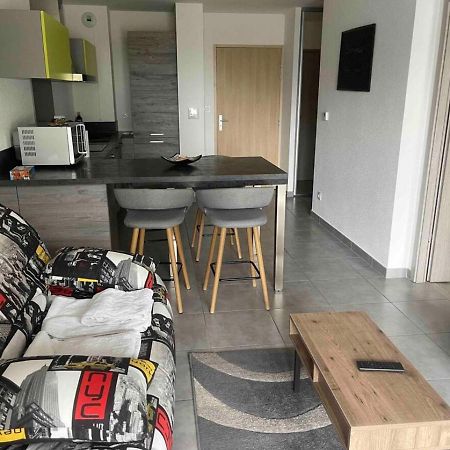 Appartement 4 Personnes Proche Lac Saint Point Montperreux Exterior photo